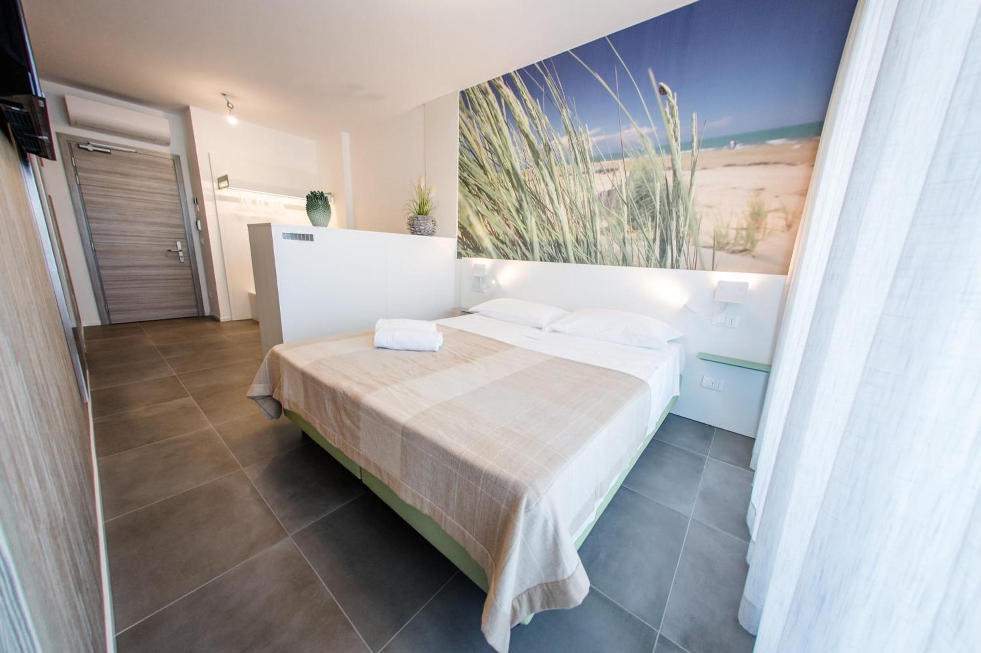 Hotel Luciana Бібіоне Екстер'єр фото